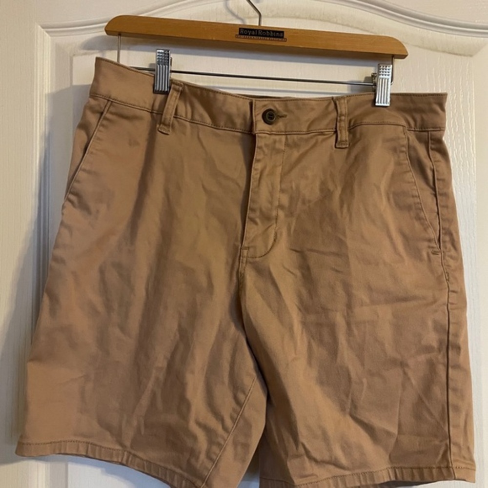 RSQ Short Chino Short Tan Flat Front Shorts‎ Lightweight Casual 34 Travel Basic